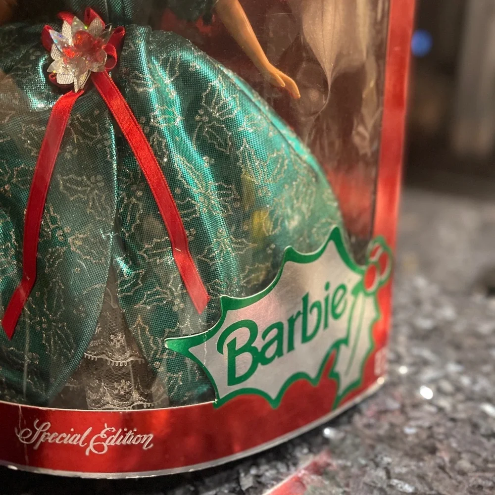 Barbie - Happy Holidays Special Edition Doll (14123)